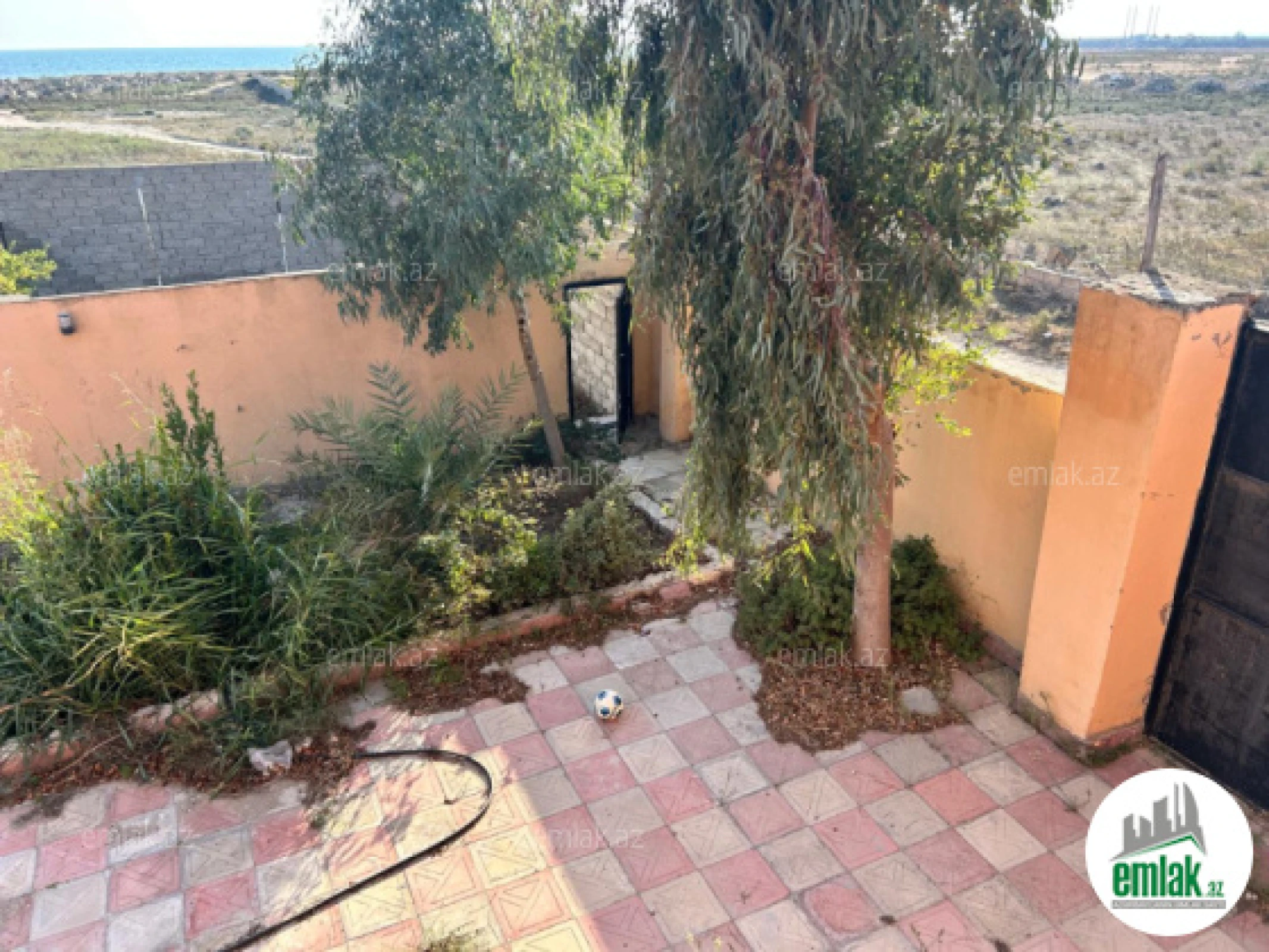 Satılır 7 otaqlı mənzil 320 m²