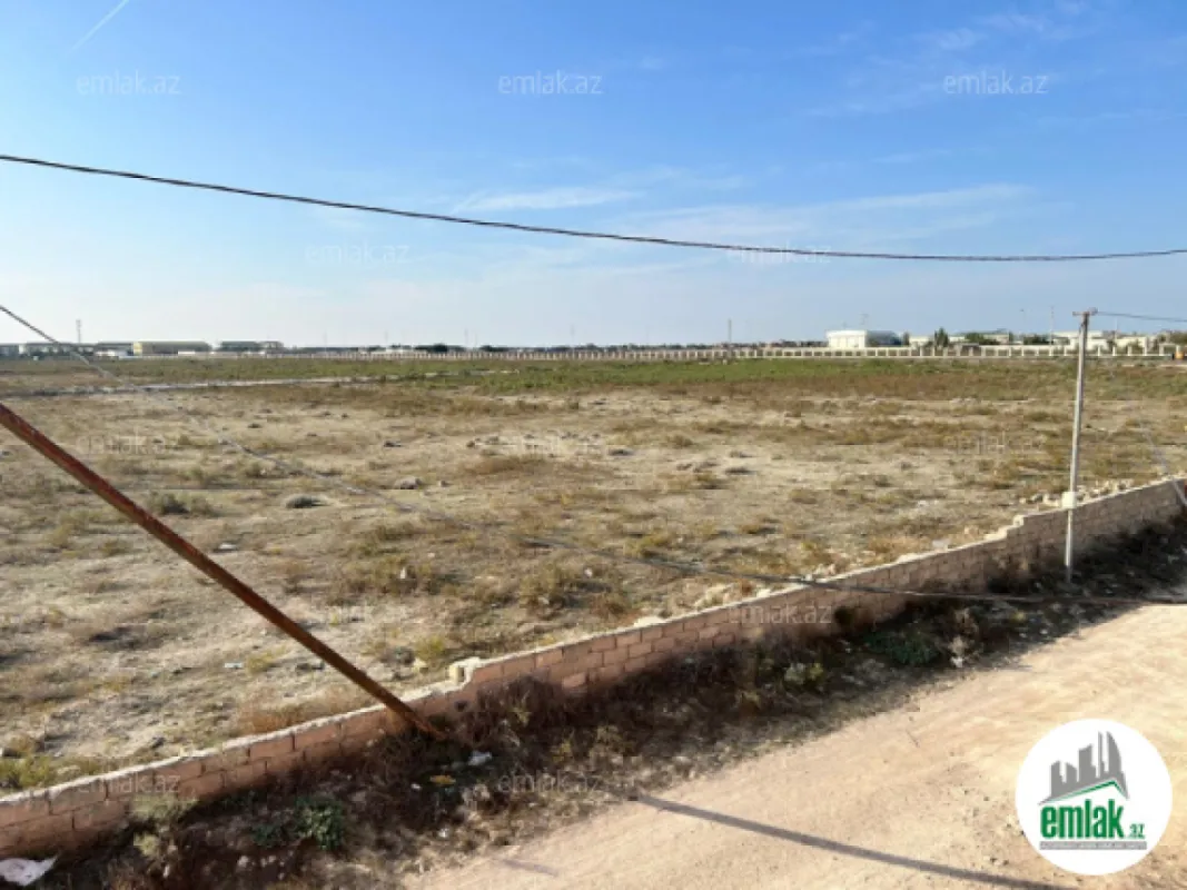 Satılır 7 otaqlı mənzil 320 m²