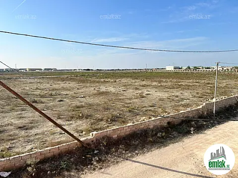 Satılır 7 otaqlı mənzil 320 m²