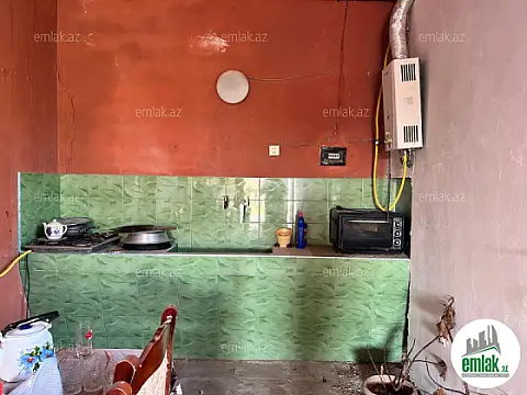 Satılır 7 otaqlı mənzil 320 m²