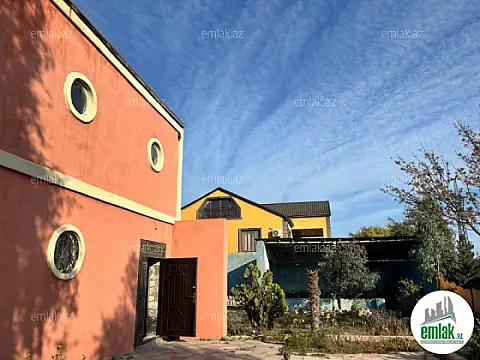 Satılır 7 otaqlı mənzil 320 m²