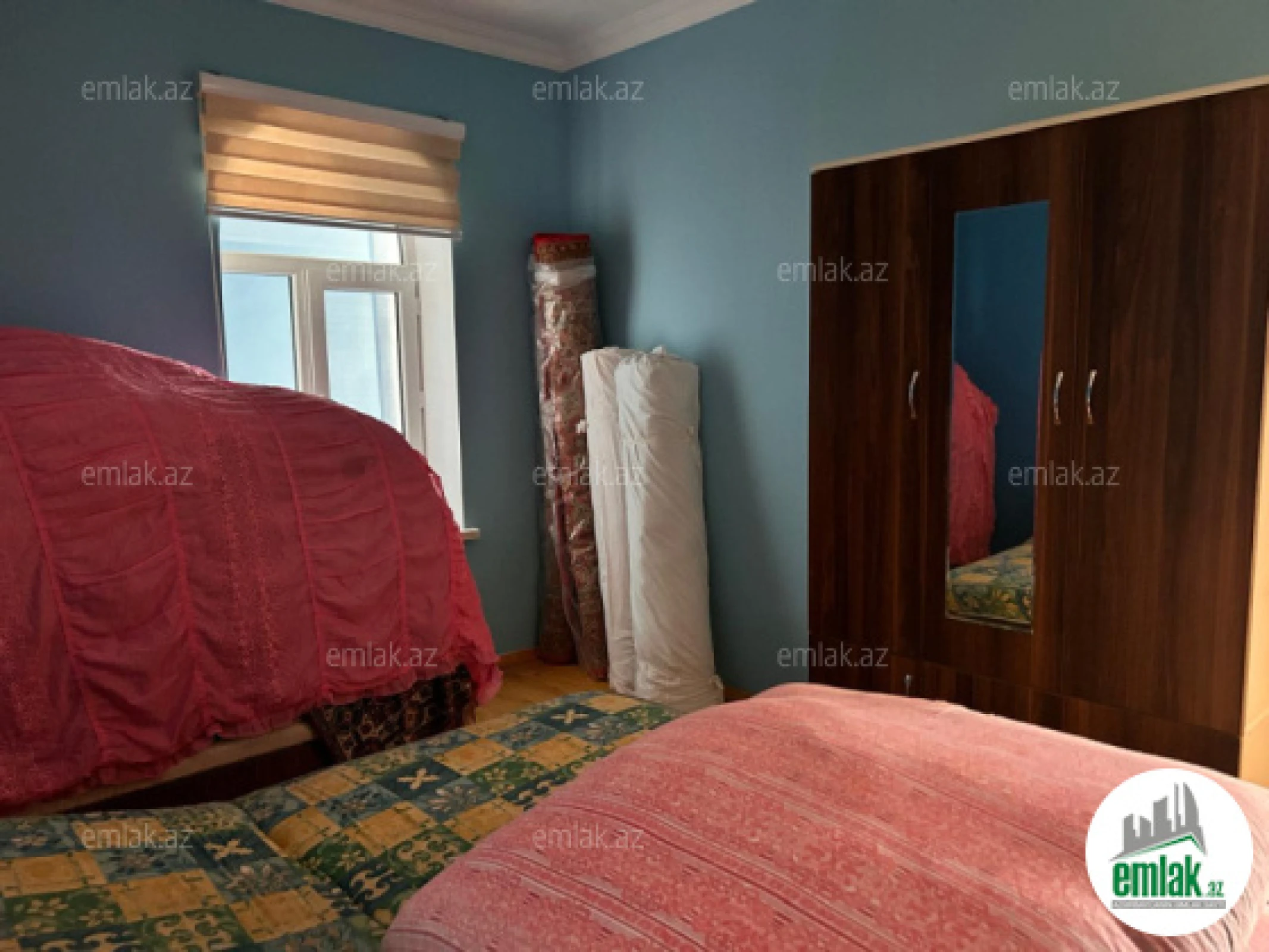 Satılır 7 otaqlı mənzil 320 m²