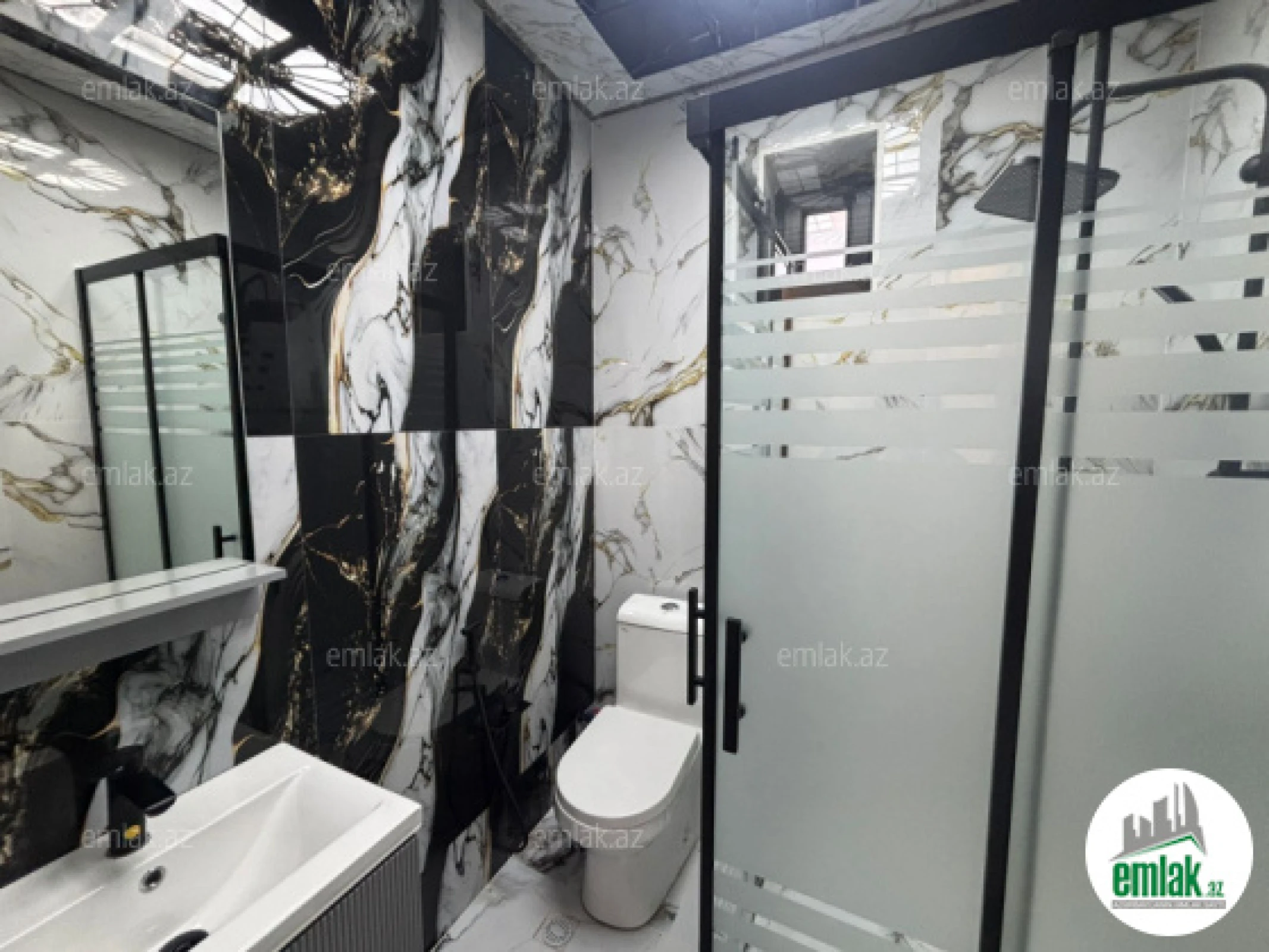 Satılır 4 otaqlı mənzil 110 m²