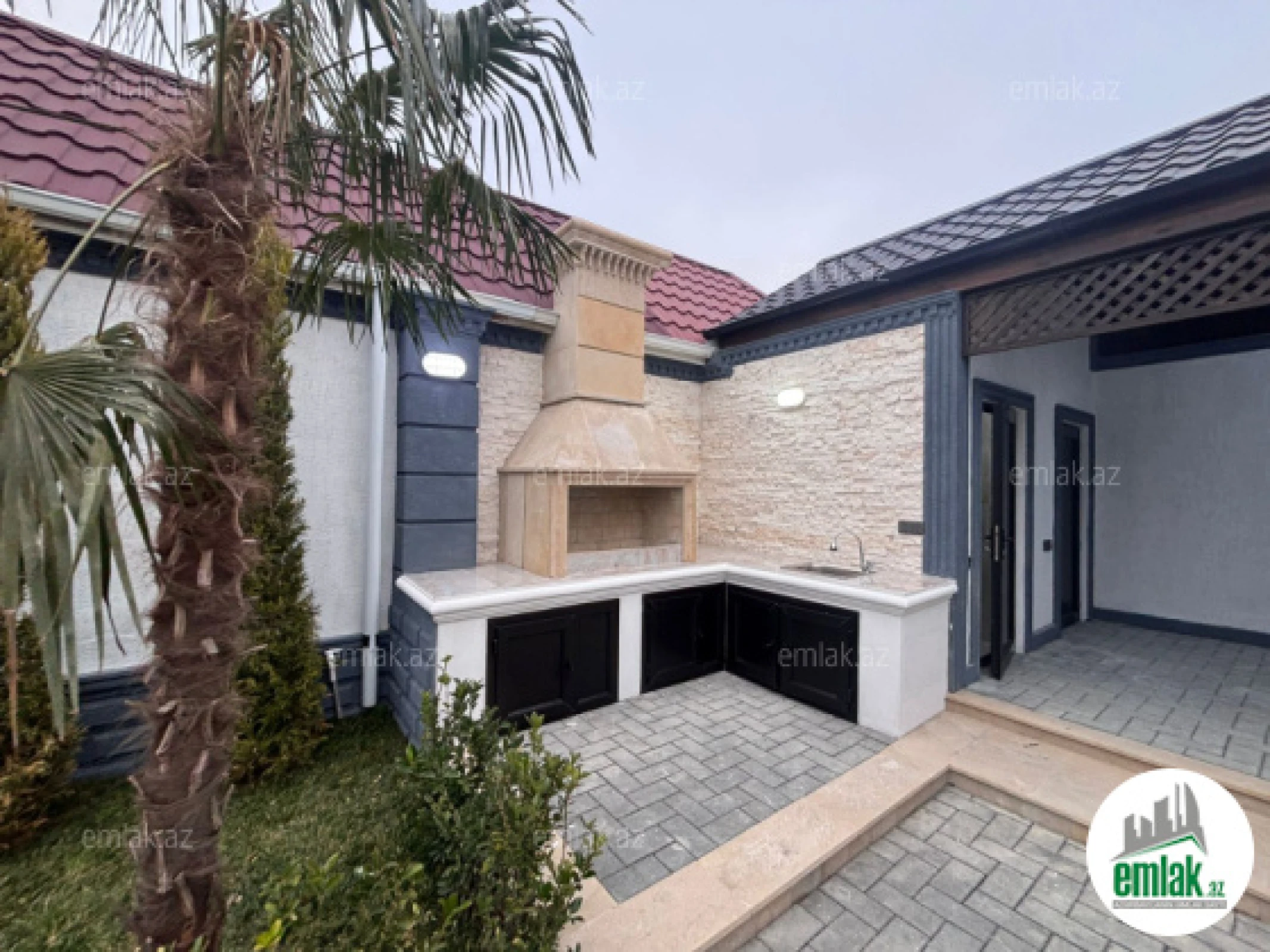 Satılır 4 otaqlı mənzil 110 m²