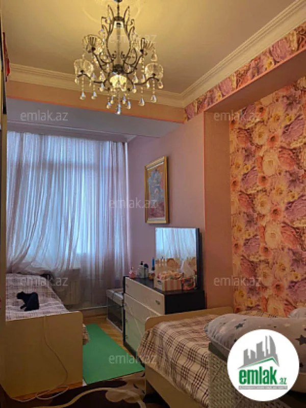 Satılır 3 otaqlı yeni tikili 90 m²