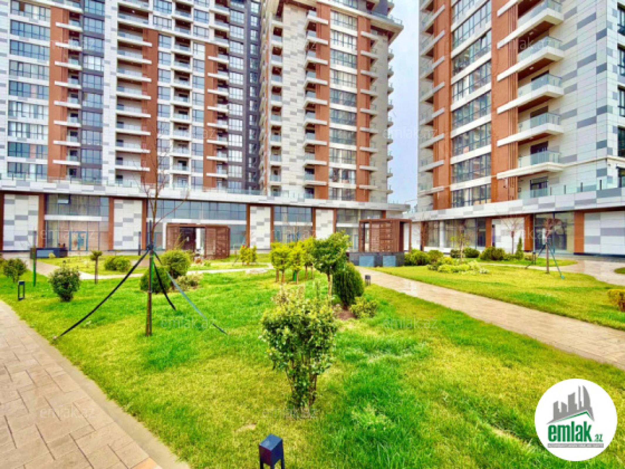 Satılır 3 otaqlı yeni tikili 100 m²