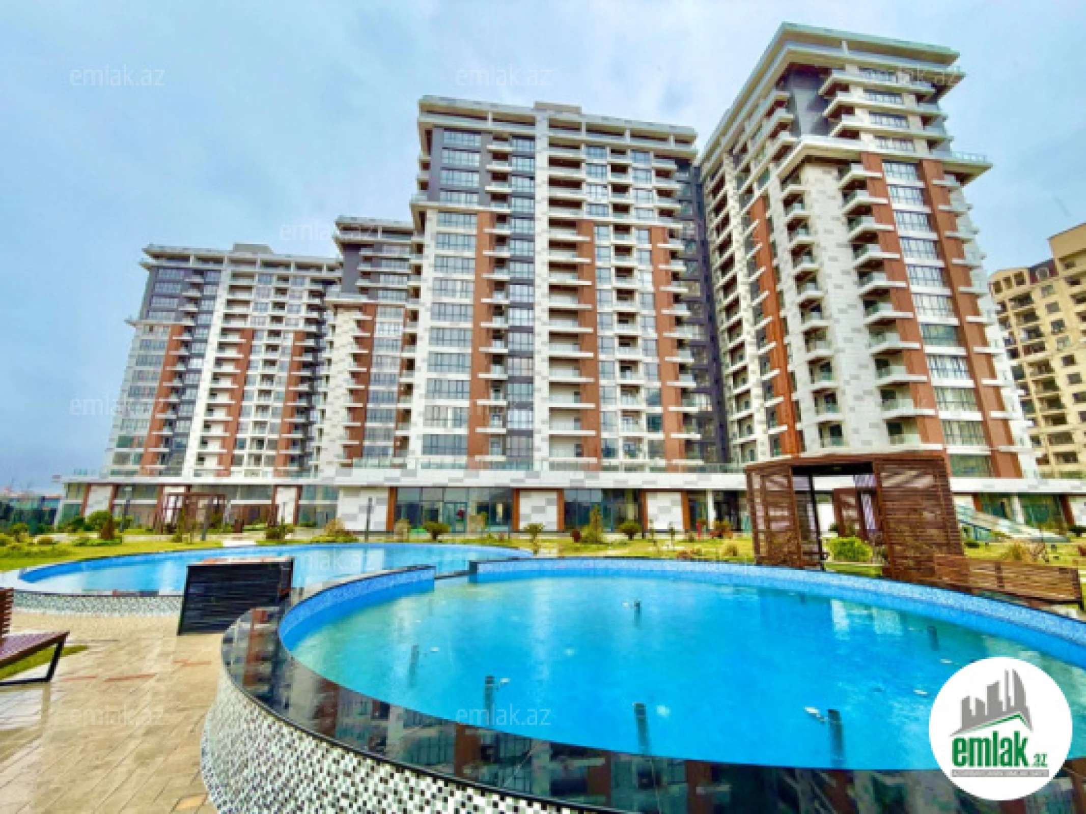 Satılır 3 otaqlı yeni tikili 100 m²