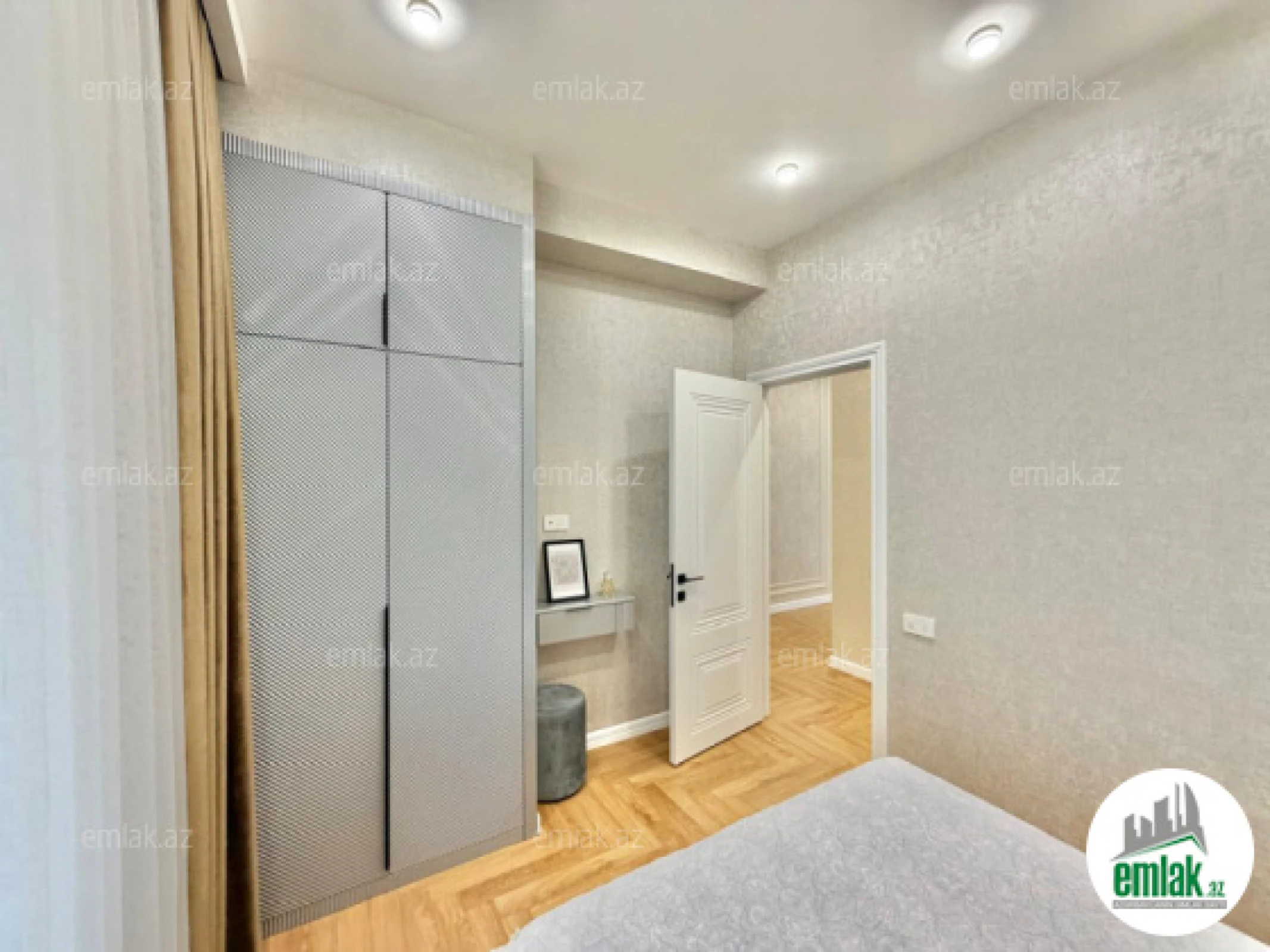 Satılır 3 otaqlı yeni tikili 100 m²