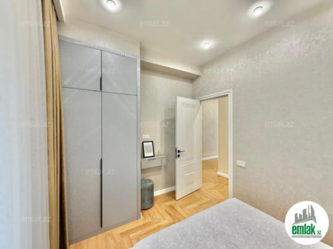 Satılır 3 otaqlı yeni tikili 100 m²