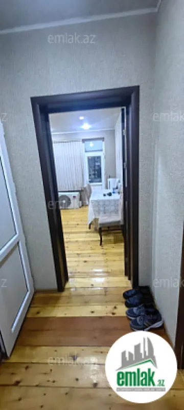 Satılır 2 otaqlı köhnə tikili 68 m²