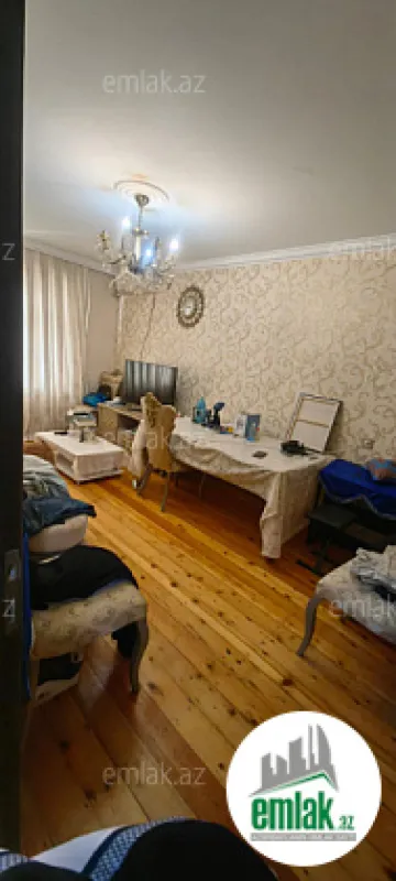 Satılır 2 otaqlı köhnə tikili 68 m²