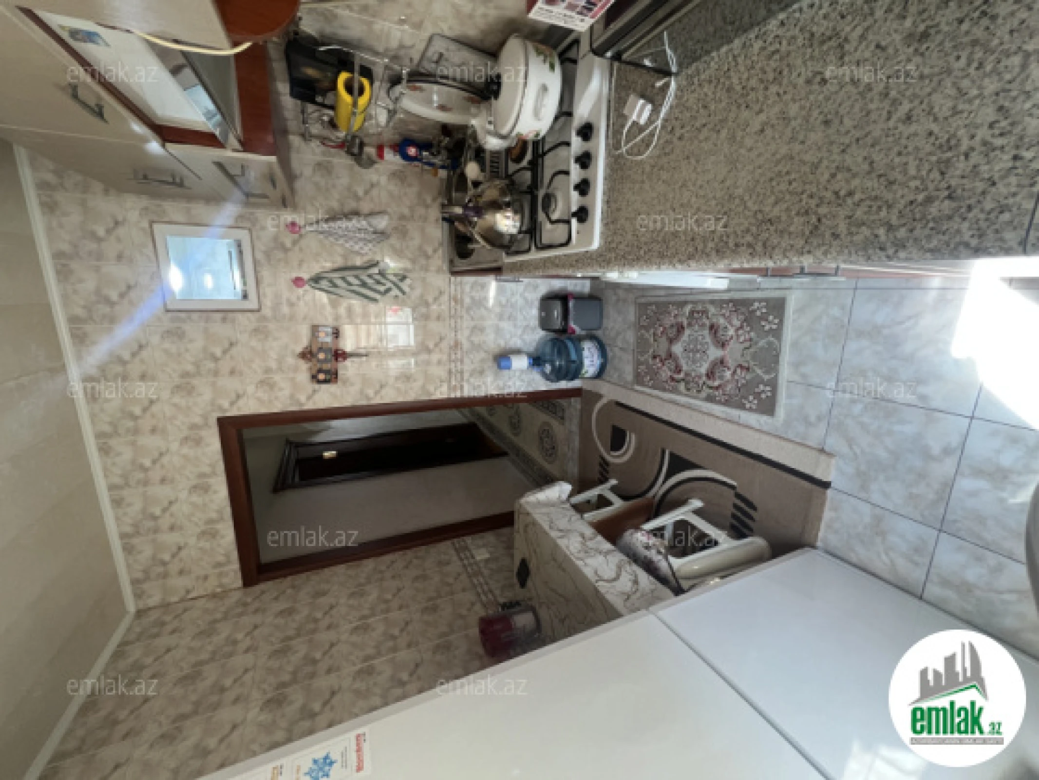Satılır 3 otaqlı köhnə tikili 68 m²