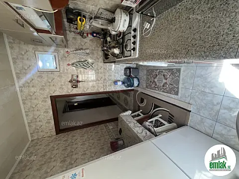 Satılır 3 otaqlı köhnə tikili 68 m²