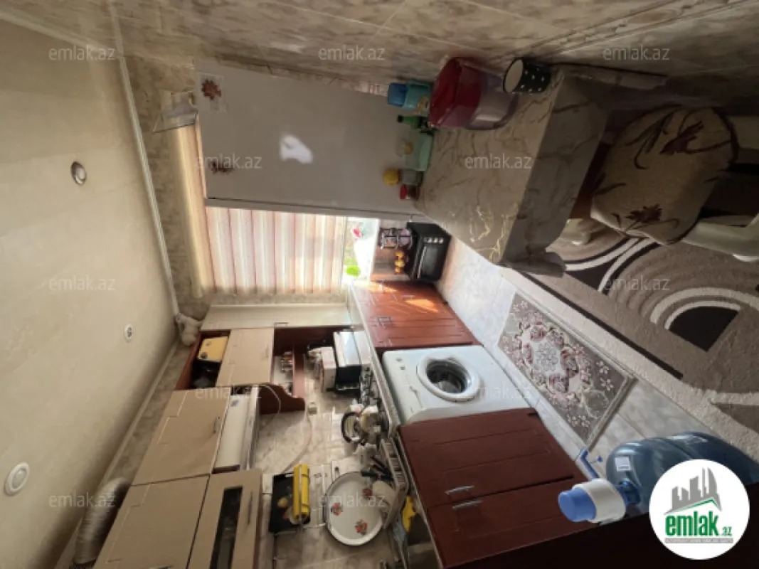 Satılır 3 otaqlı köhnə tikili 68 m²