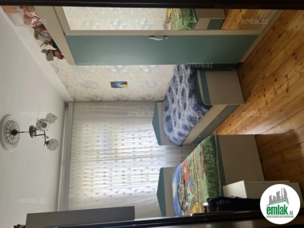 Satılır 3 otaqlı köhnə tikili 68 m²