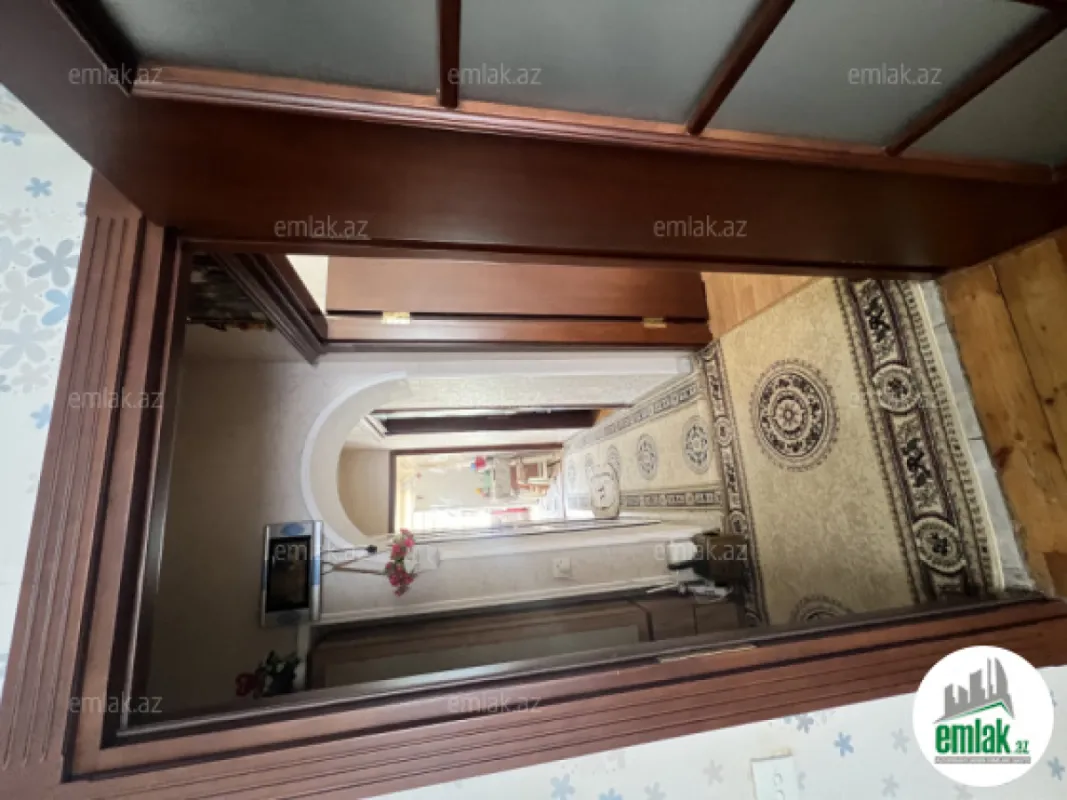 Satılır 3 otaqlı köhnə tikili 68 m²