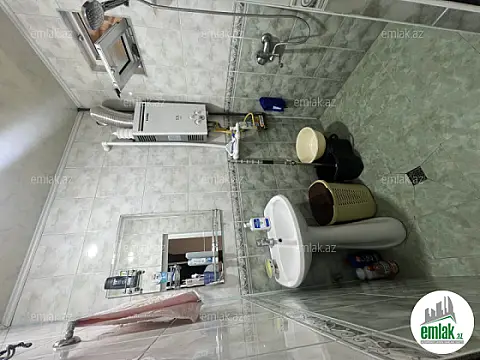 Satılır 3 otaqlı köhnə tikili 68 m²