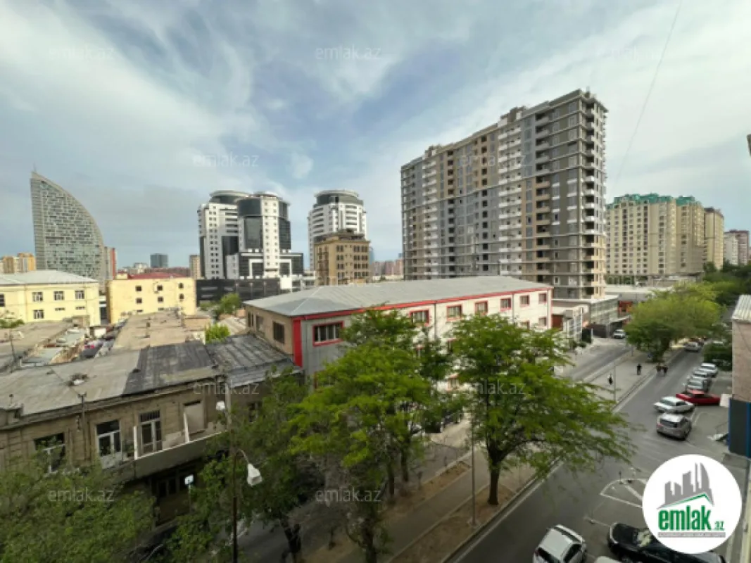 Satılır 3 otaqlı yeni tikili 153 m²