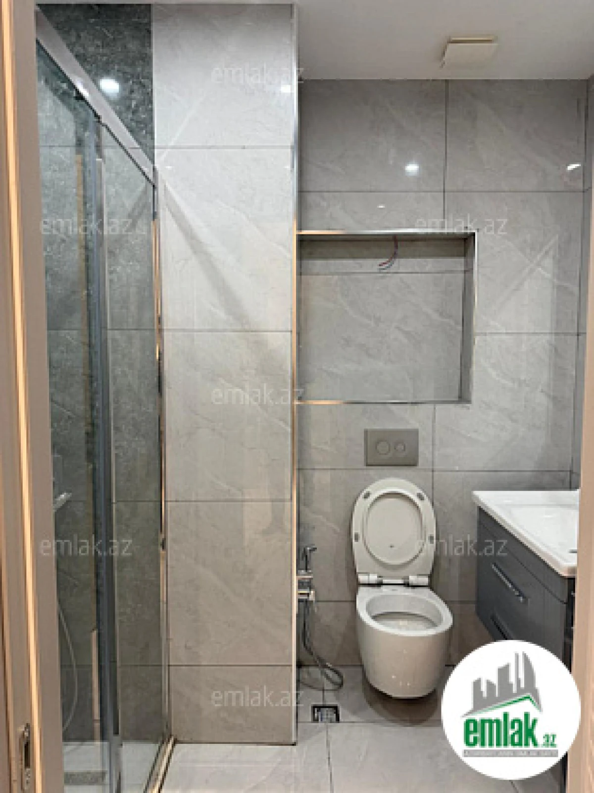 Satılır 2 otaqlı yeni tikili 91 m²