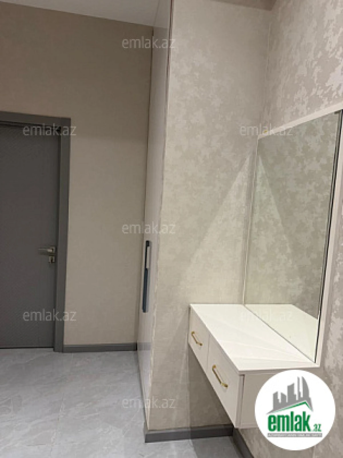 Satılır 2 otaqlı yeni tikili 91 m²