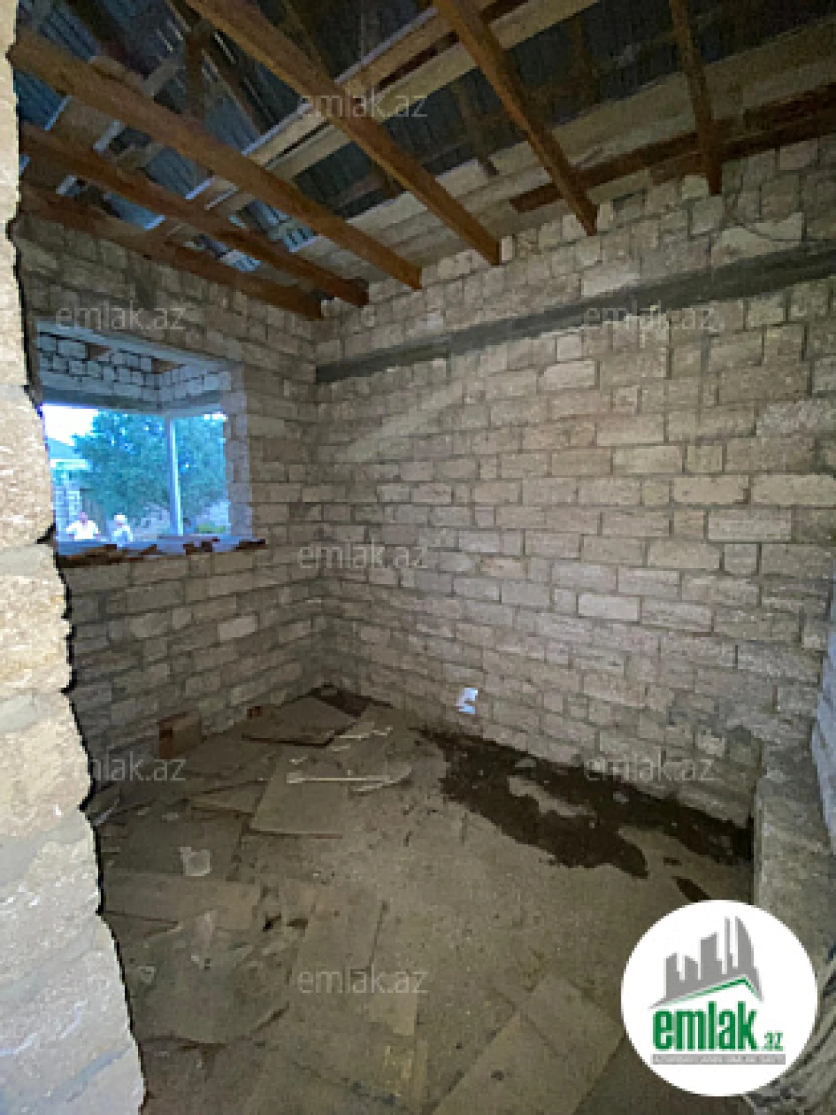 Satılır 2 otaqlı mənzil 75 m²