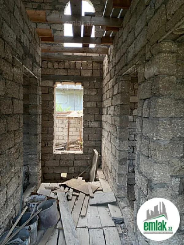 Satılır 2 otaqlı mənzil 75 m²