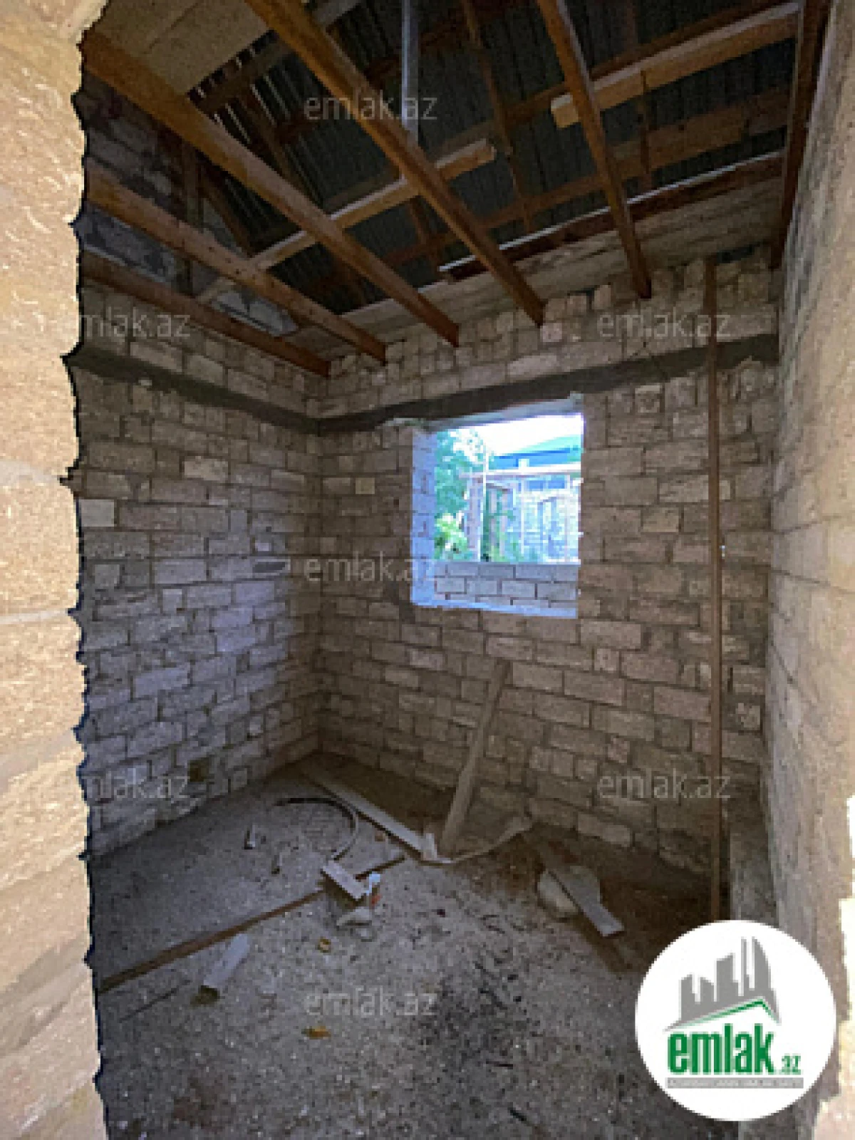 Satılır 2 otaqlı mənzil 75 m²