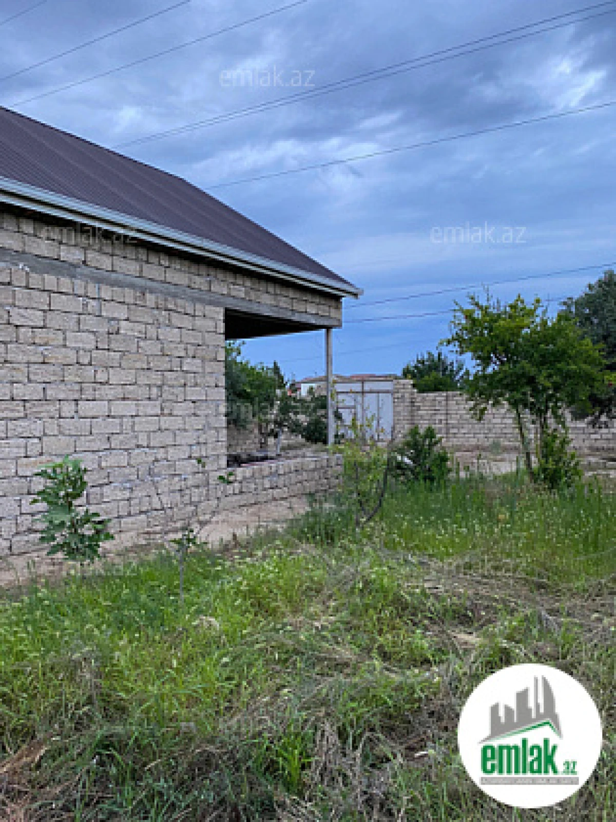 Satılır 2 otaqlı mənzil 75 m²