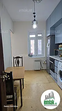 Satılır 3 otaqlı köhnə tikili 70 m²