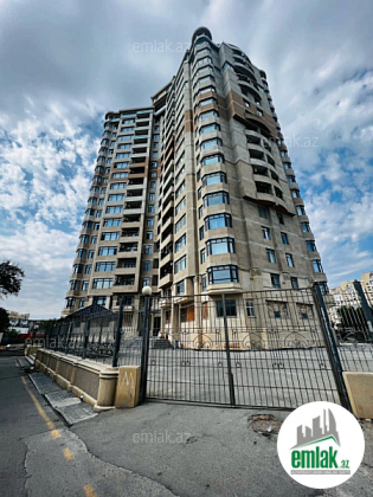 Satılır 3 otaqlı yeni tikili 147 m²