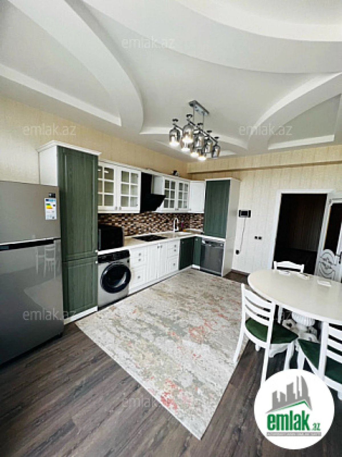 Satılır 3 otaqlı yeni tikili 147 m²