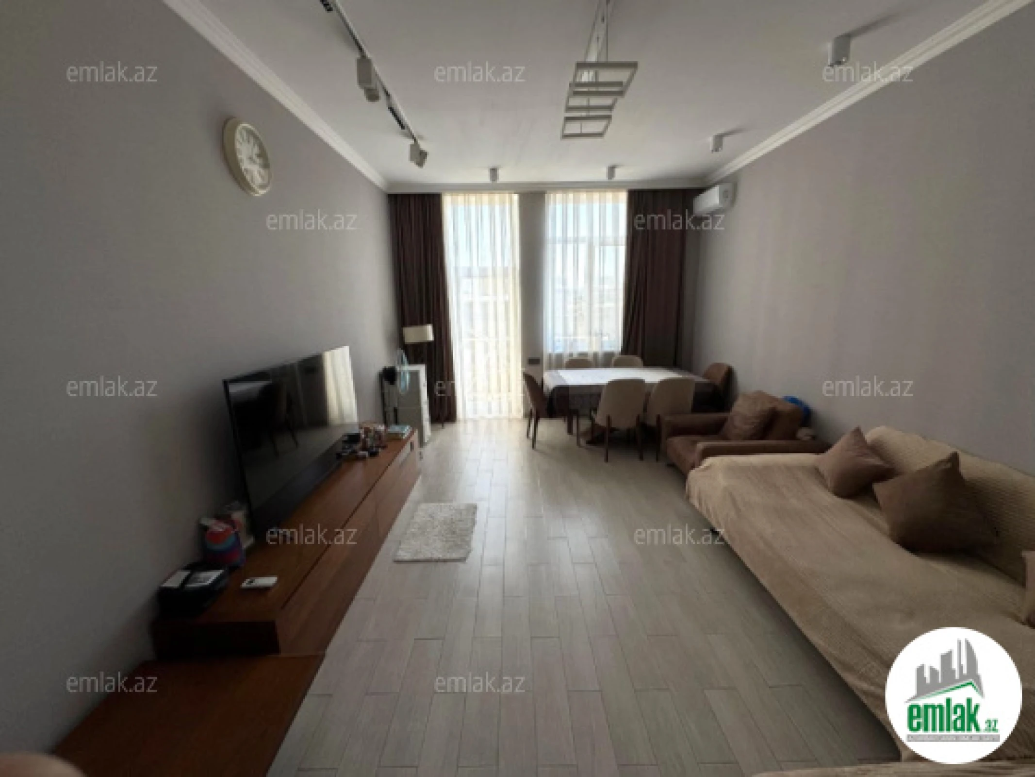 Satılır 3 otaqlı köhnə tikili 98 m²