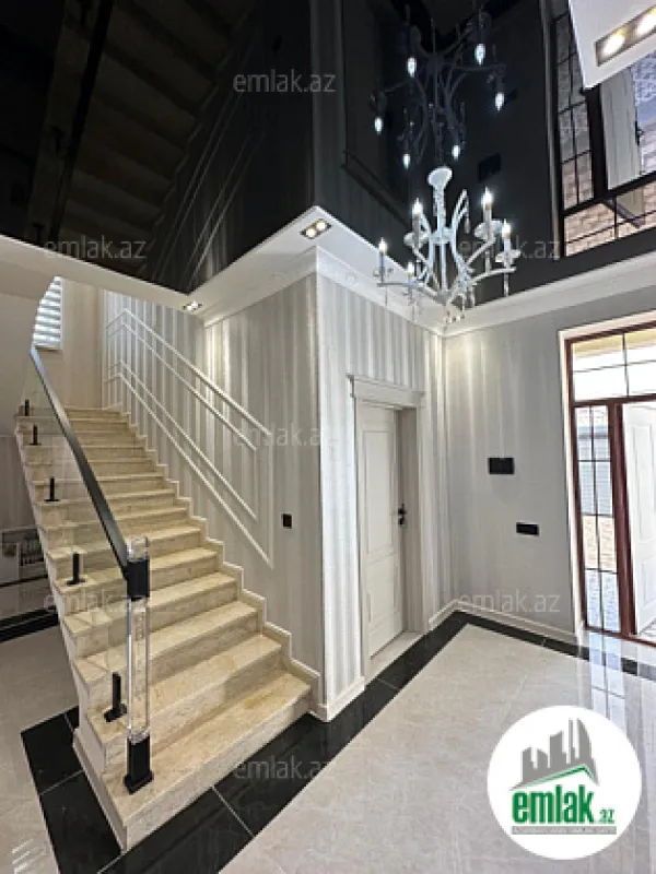 Satılır 5 otaqlı həyət evi 216 m²