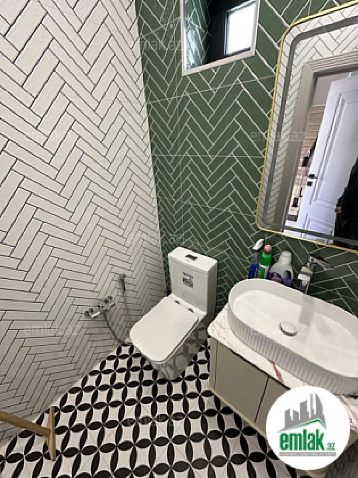 Satılır 5 otaqlı həyət evi 216 m²