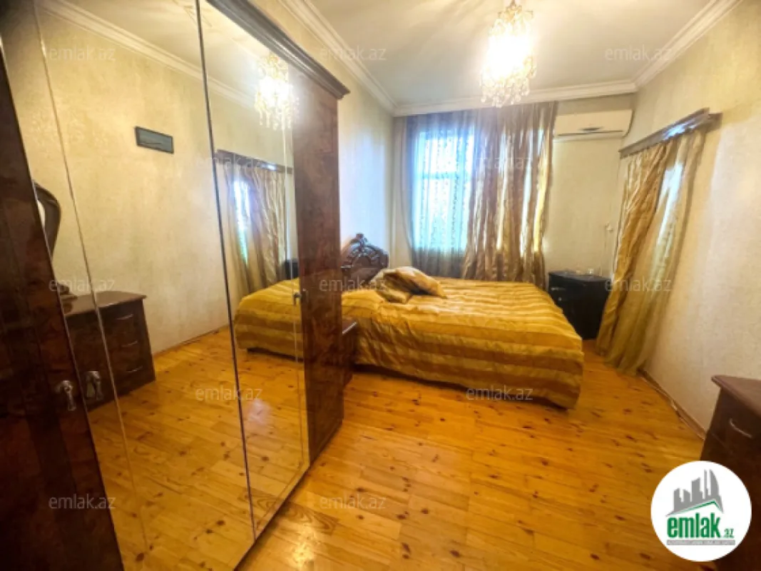Satılır 4 otaqlı yeni tikili 125 m²