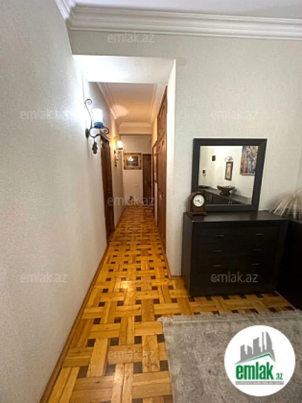 Satılır 4 otaqlı yeni tikili 125 m²