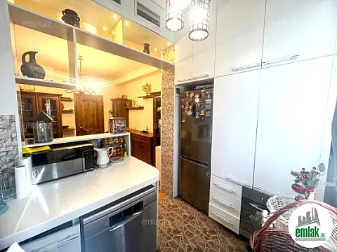 Satılır 4 otaqlı yeni tikili 125 m²