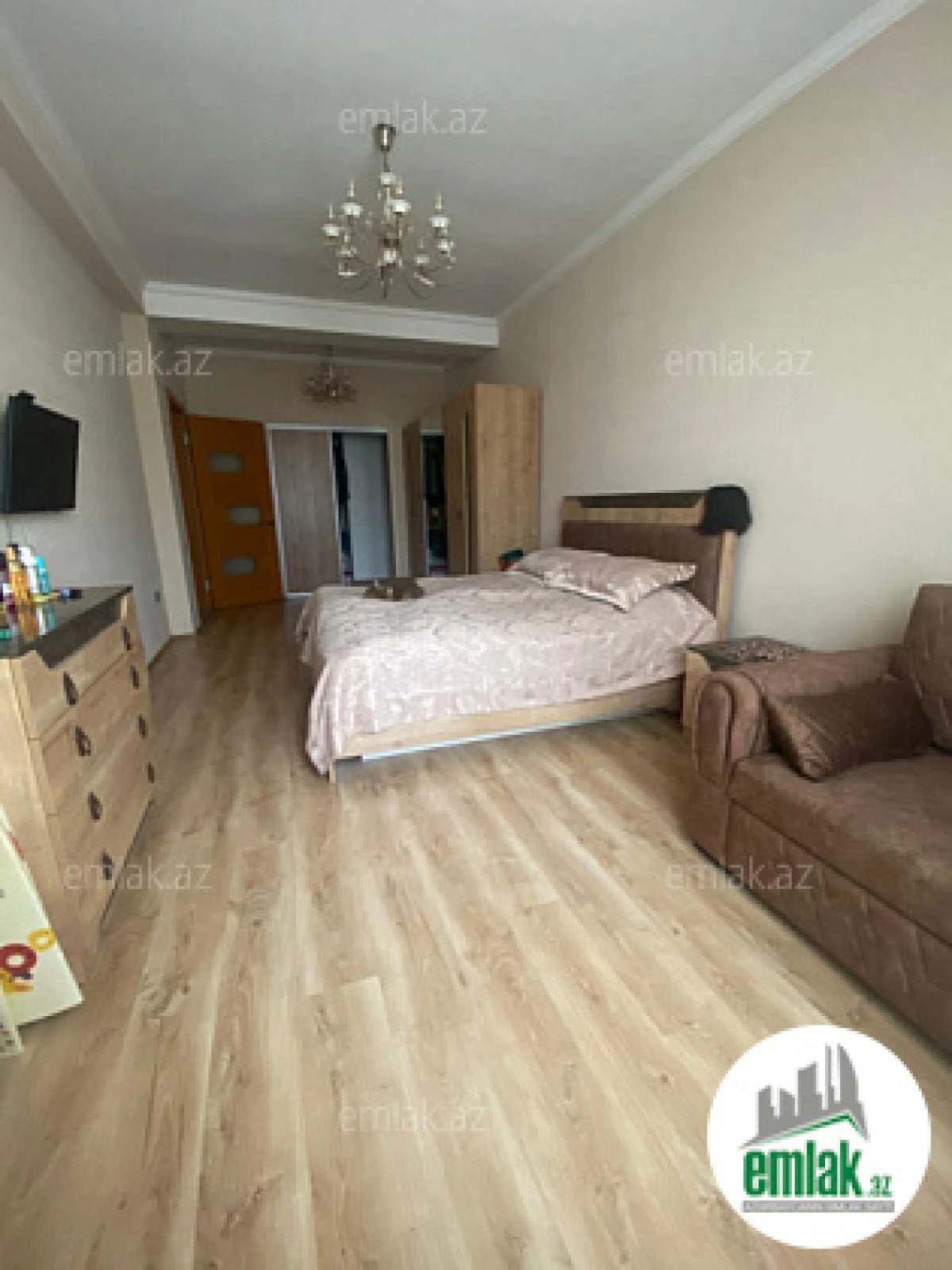 Satılır 2 otaqlı yeni tikili 100 m²