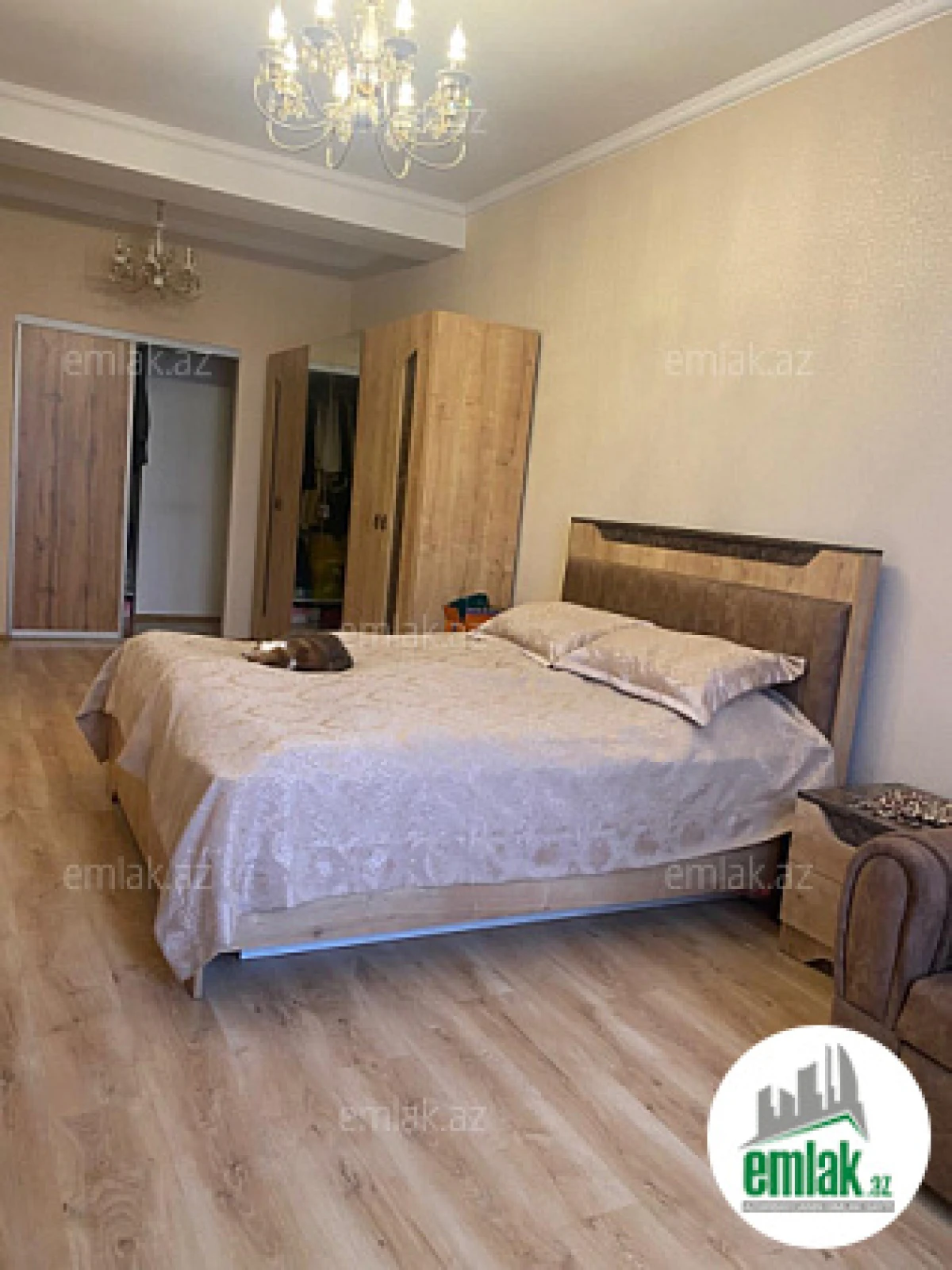 Satılır 2 otaqlı yeni tikili 100 m²