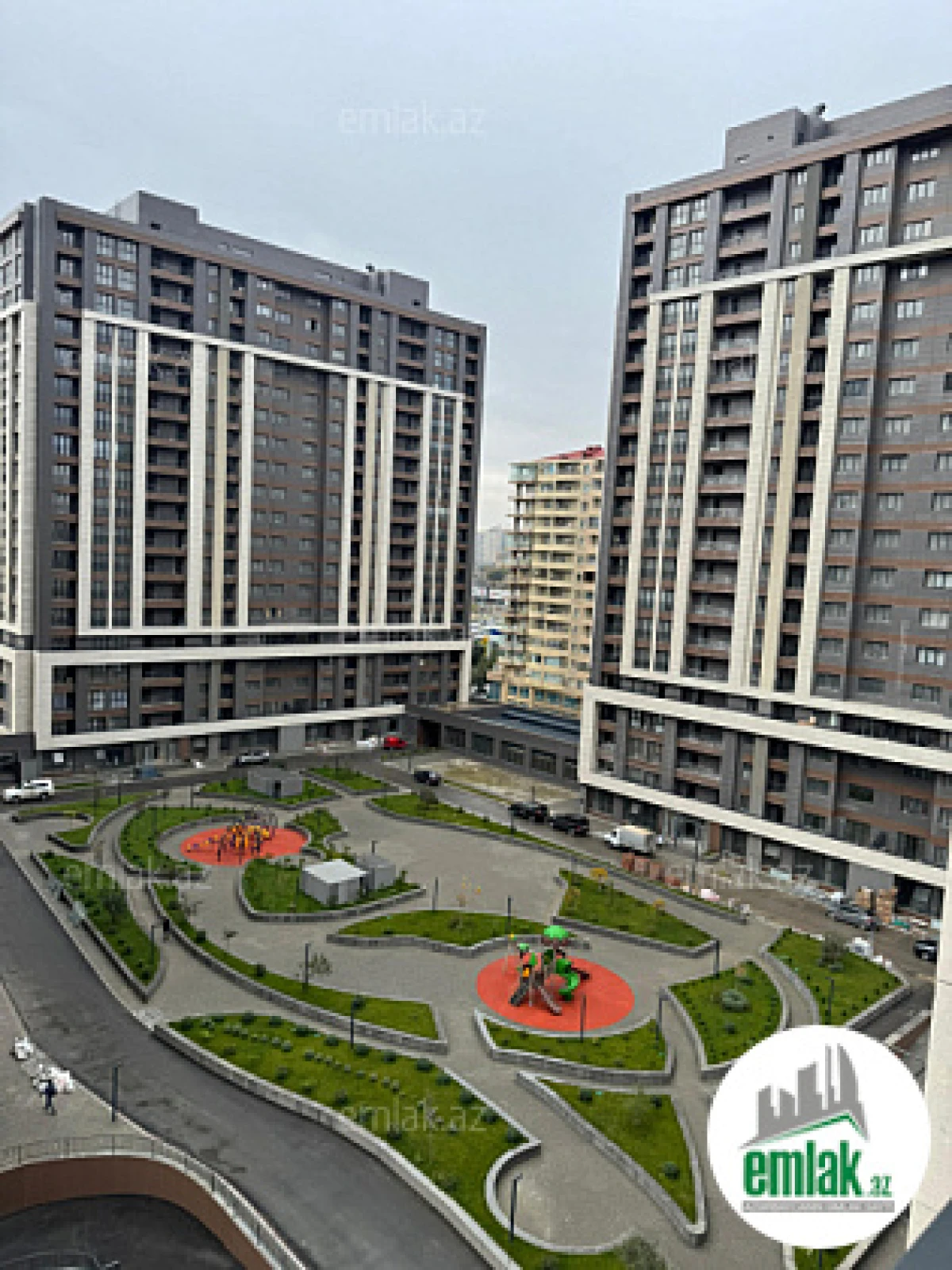 Satılır 3 otaqlı yeni tikili 170 m²