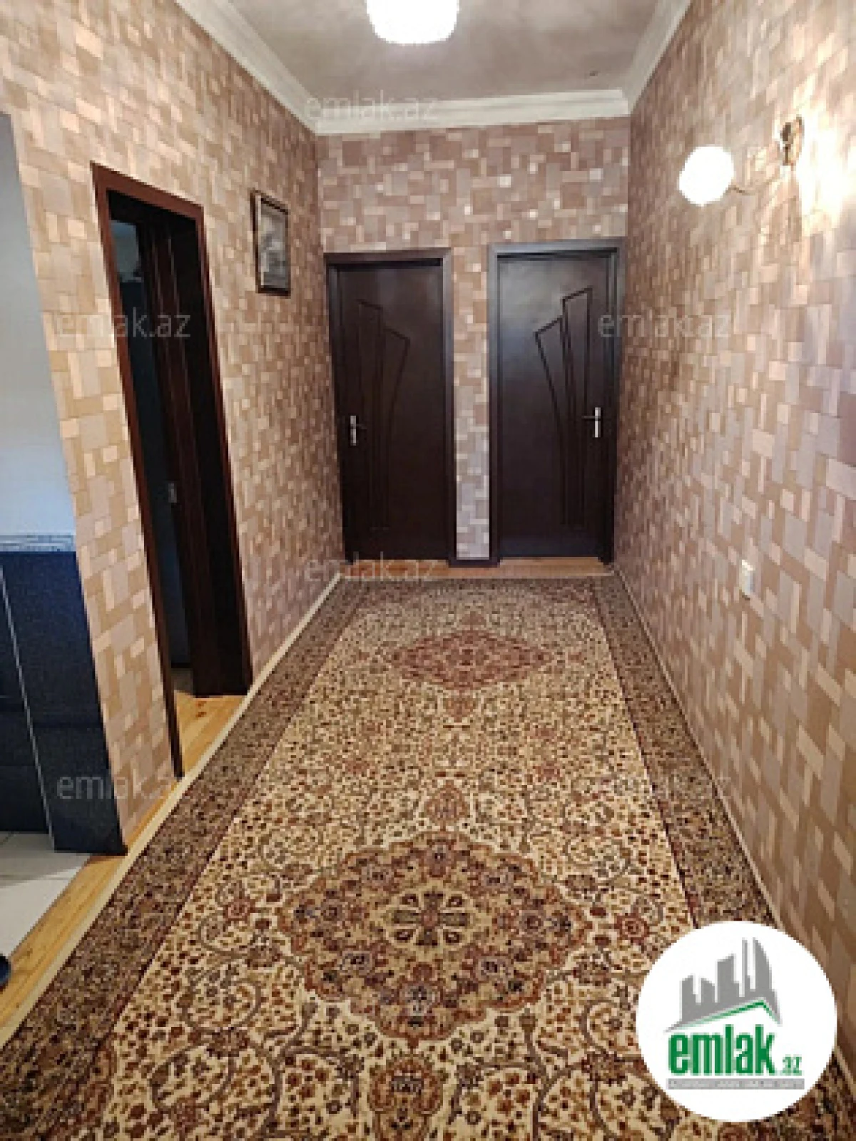 Satılır 5 otaqlı həyət evi 180 m²