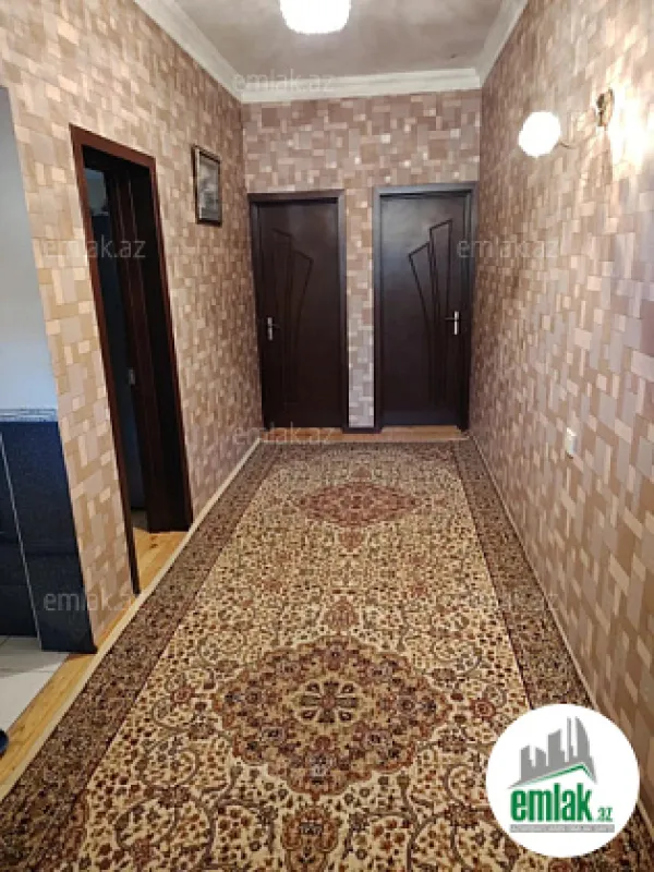 Satılır 5 otaqlı həyət evi 180 m²