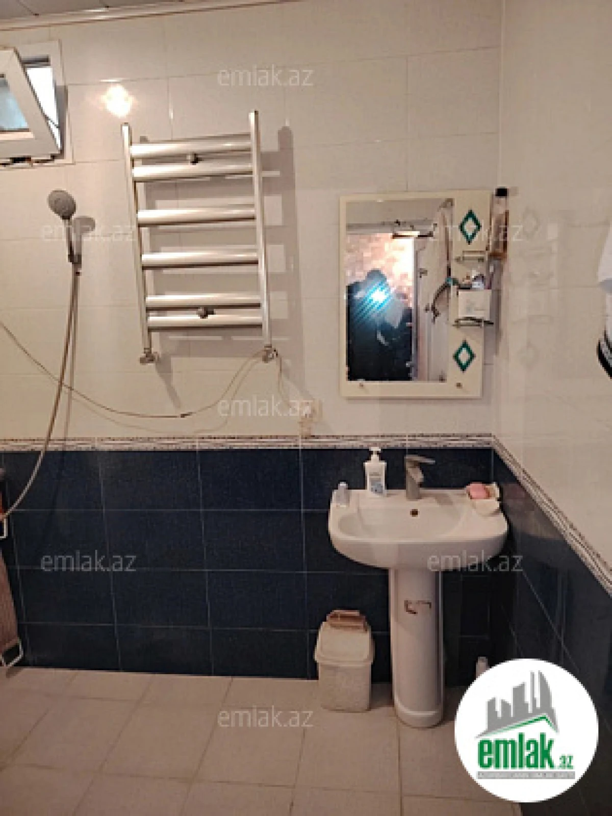 Satılır 5 otaqlı həyət evi 180 m²