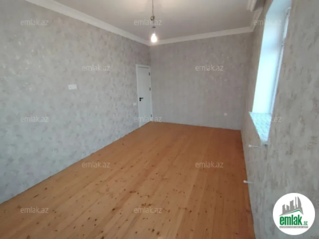 Satılır 5 otaqlı həyət evi 180 m²