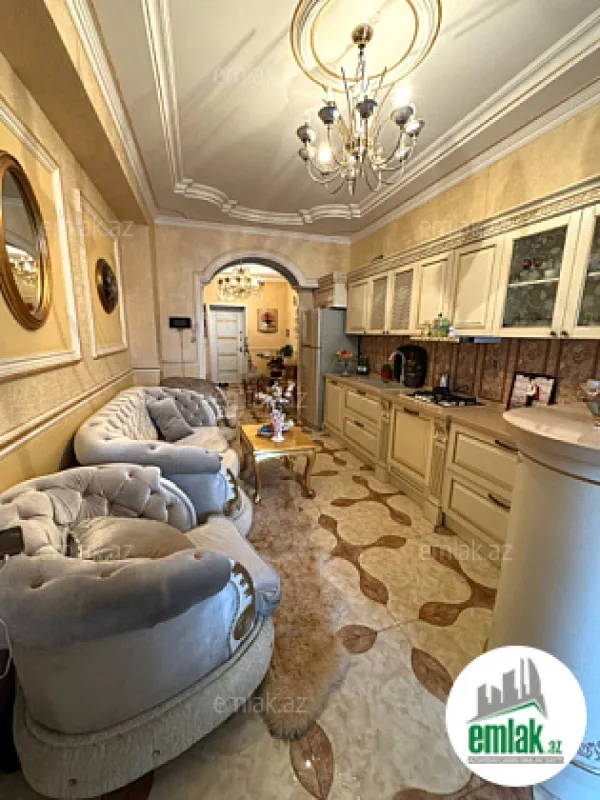 Satılır 4 otaqlı yeni tikili 185 m²