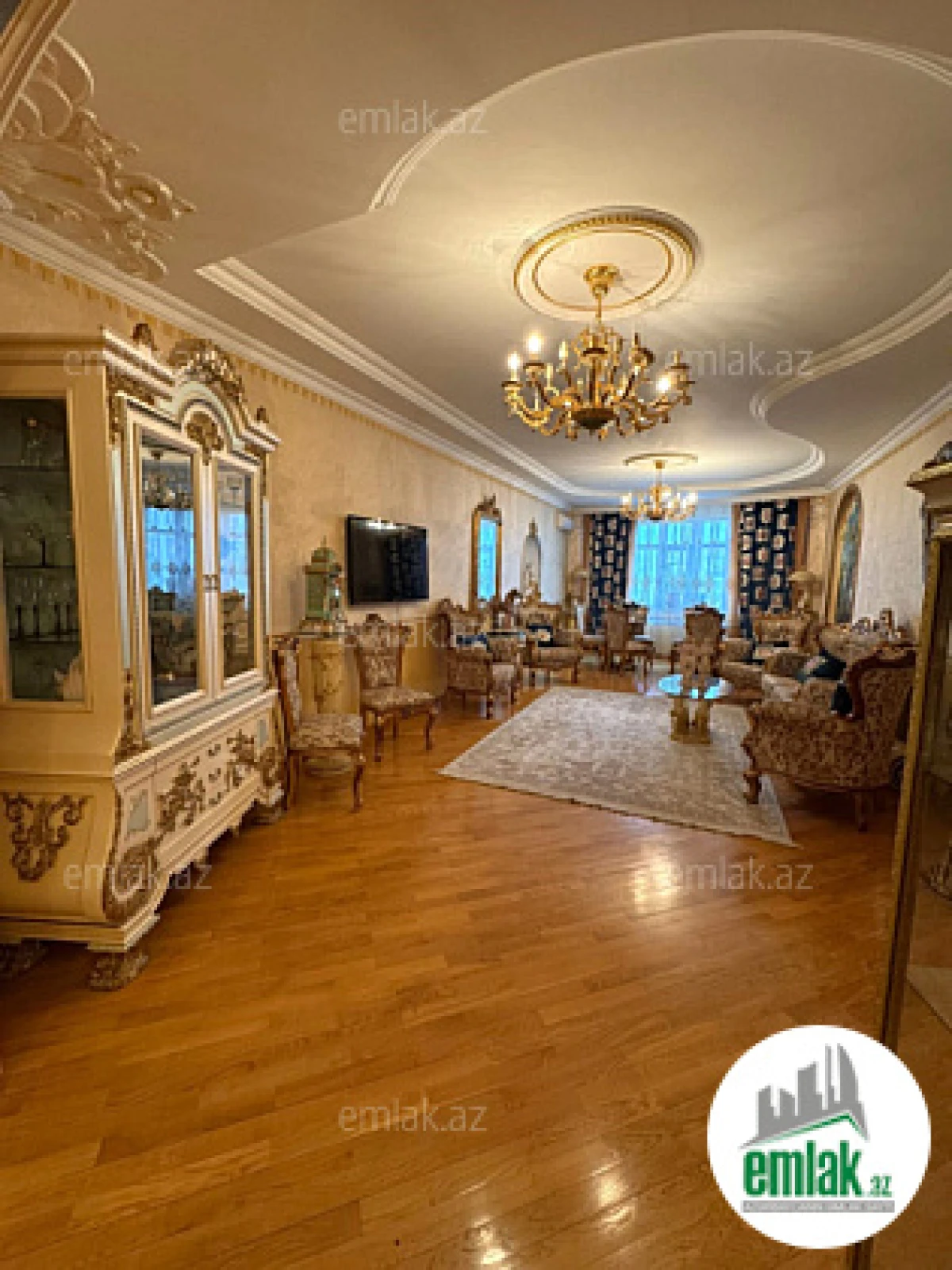 Satılır 4 otaqlı yeni tikili 185 m²