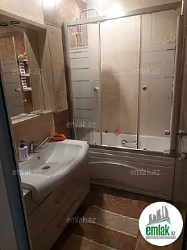 Satılır 3 otaqlı köhnə tikili 80 m²