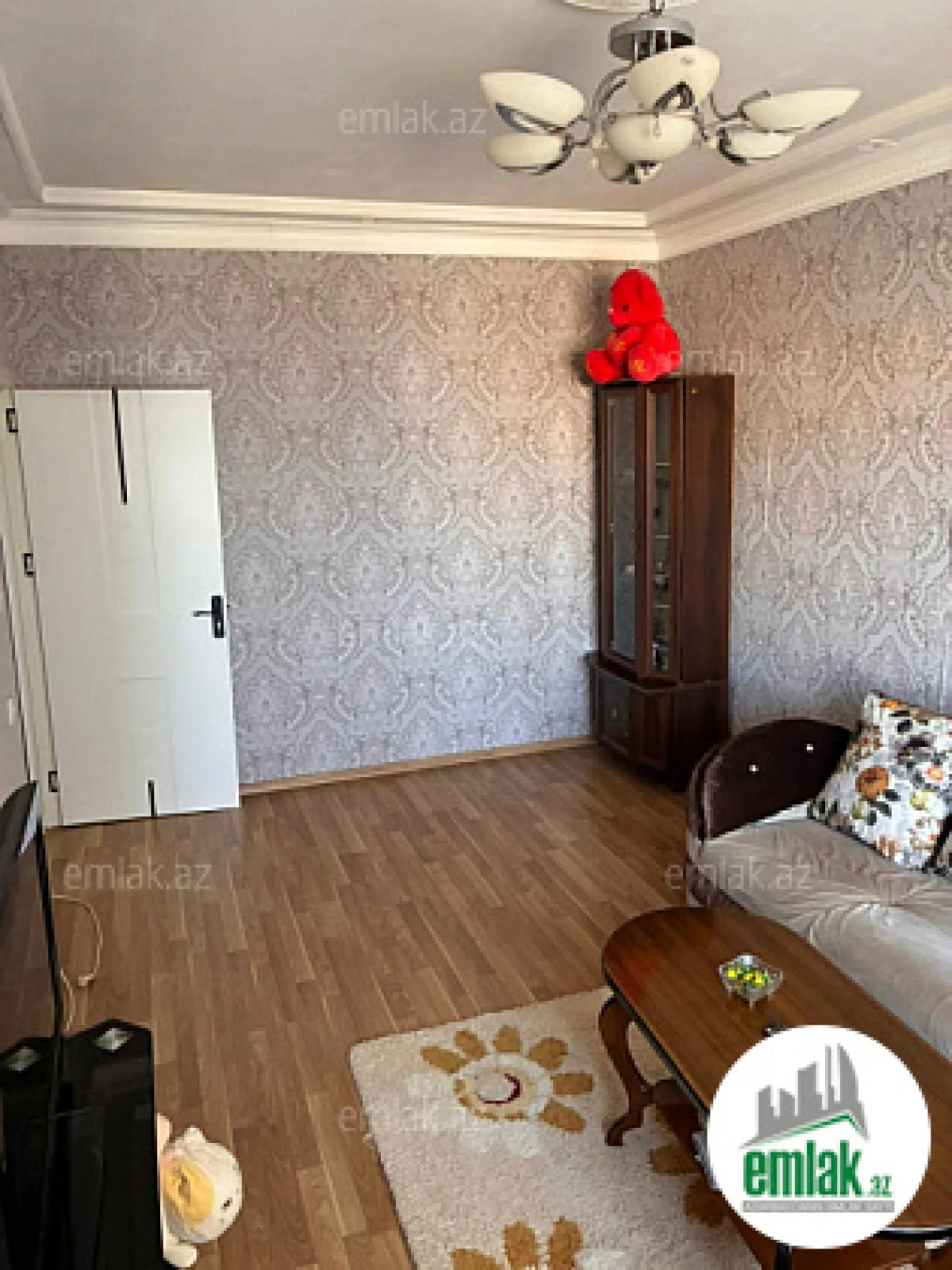 Satılır 2 otaqlı köhnə tikili 60 m²