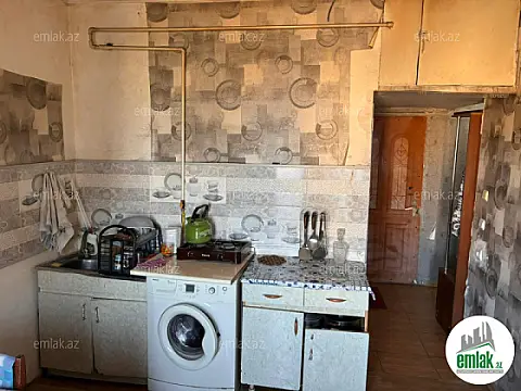 Satılır 2 otaqlı köhnə tikili 60 m²