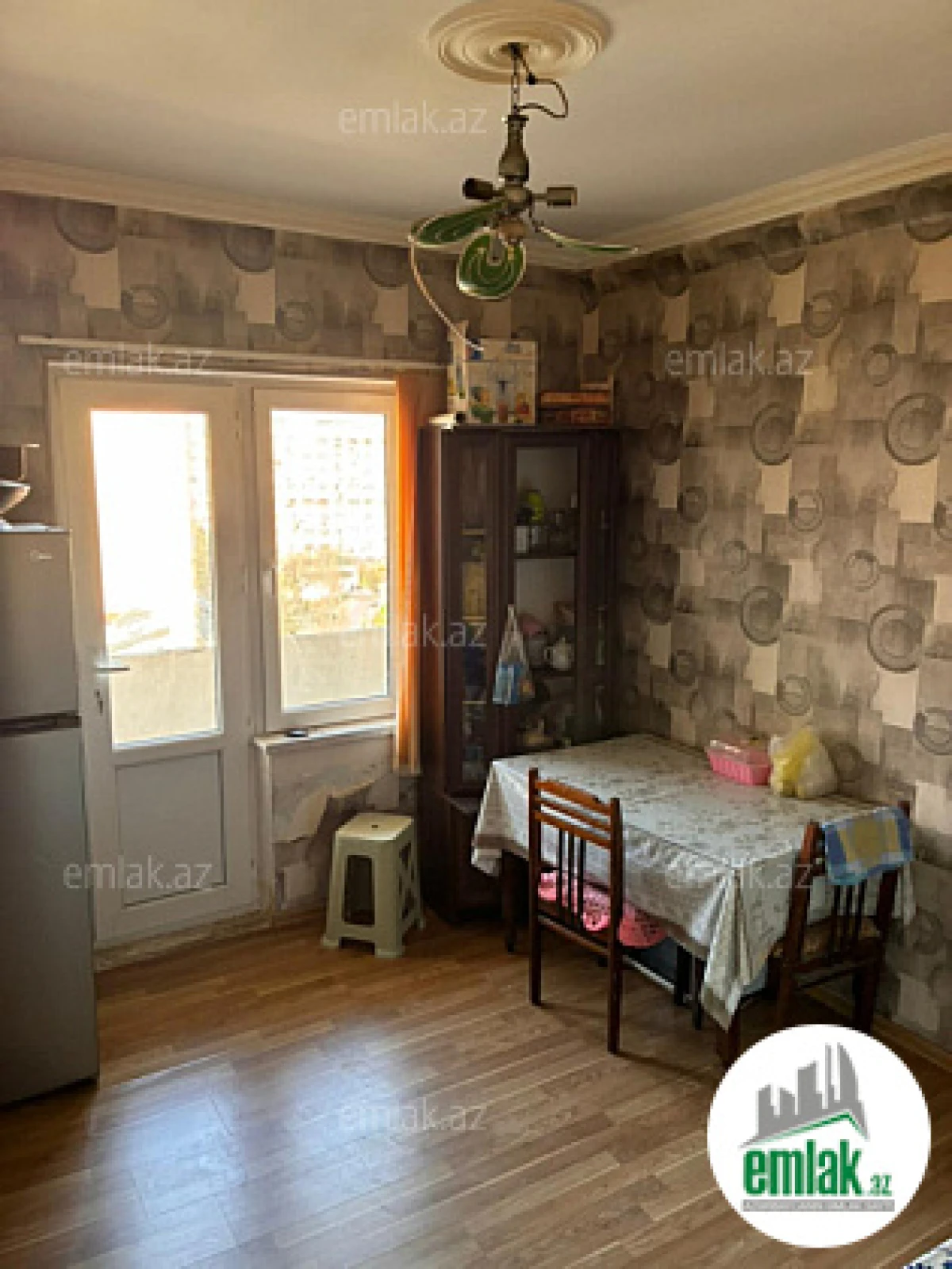 Satılır 2 otaqlı köhnə tikili 60 m²
